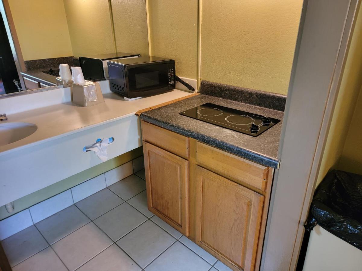 Studio 9 Inn & Suites Decatur Eksteriør billede
